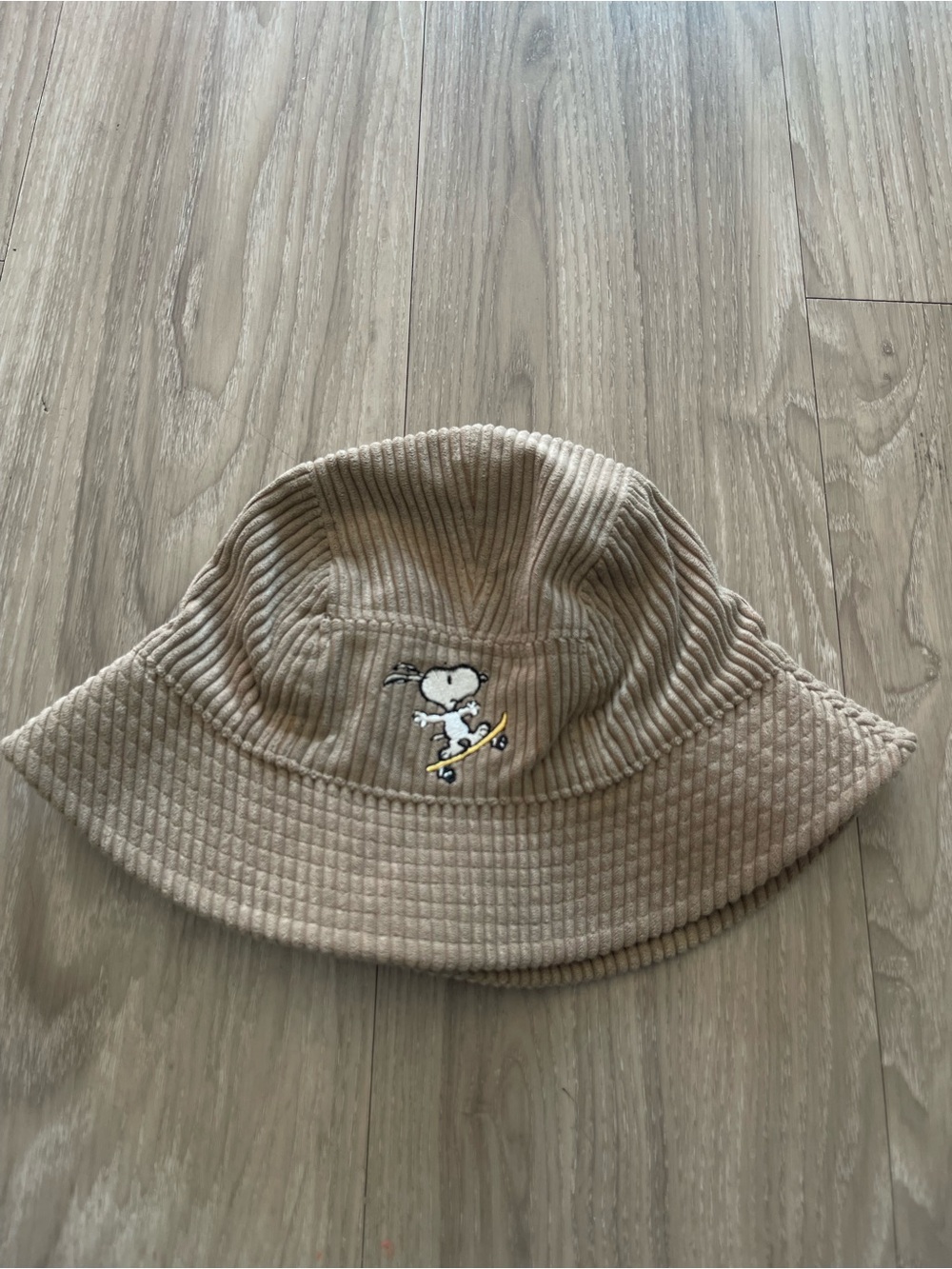 Zara Beige Corduroy Bucket Hat with Skateboarding Snoopy Embroidery